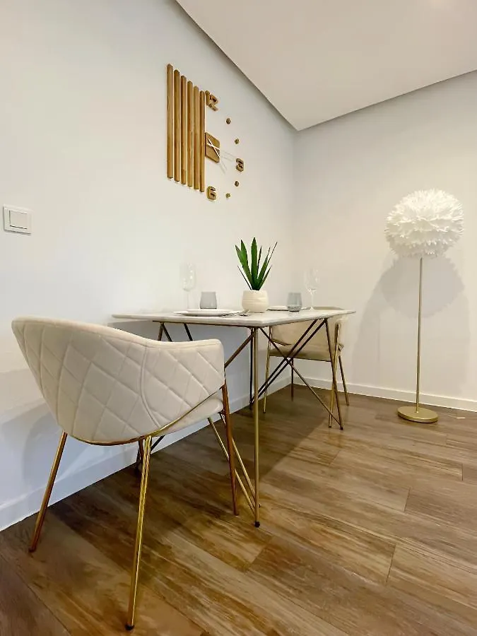 Regency Apartments - Stylische Zentrale 50M2 Wohnung Mit Balkon, Wasserblick Und Netflix Hannover 0*,  Deutschland